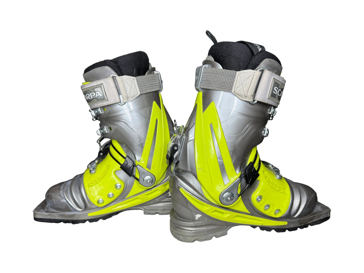 Used Scarpa T1 women’s Telemark boots Mondo 25.0 excellent condition