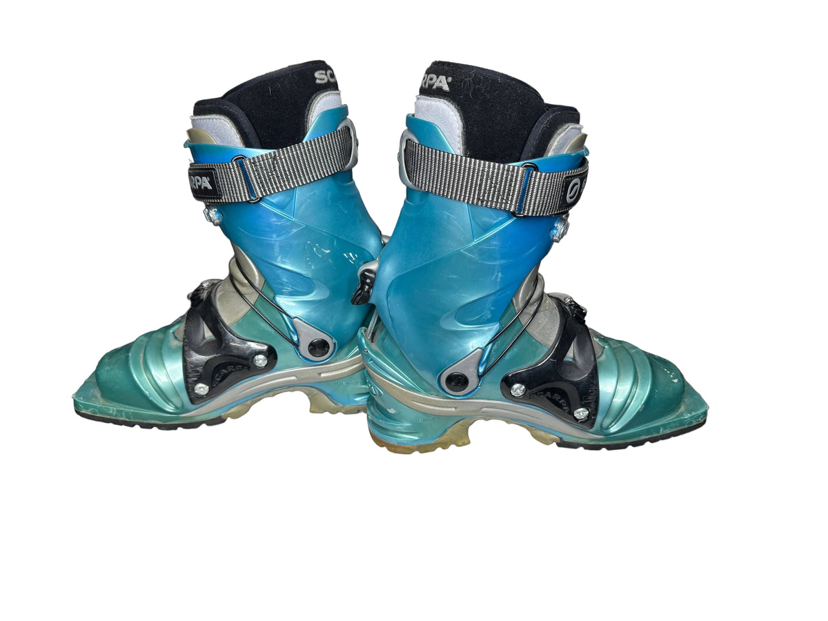 Used Scarpa Women’s T2X Telemark boots Mondo 24.5