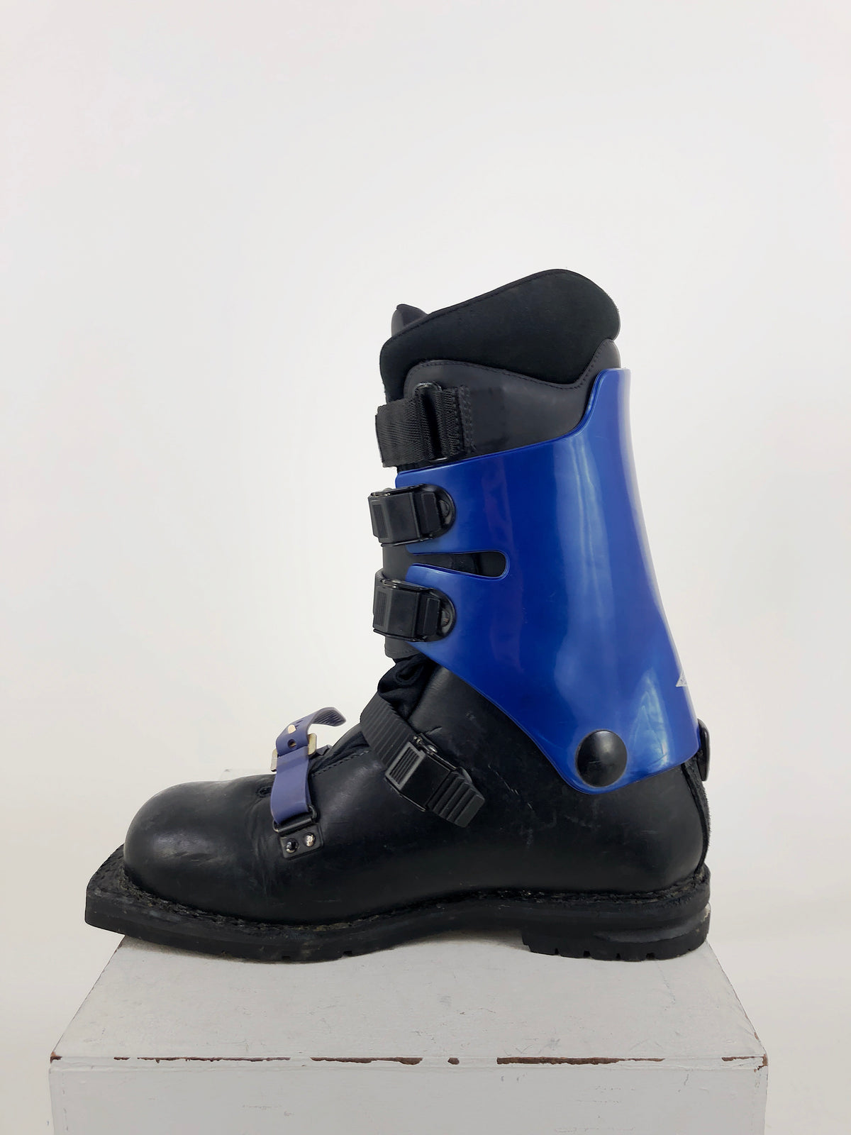 27.0 Merrell Supercomp (Used)