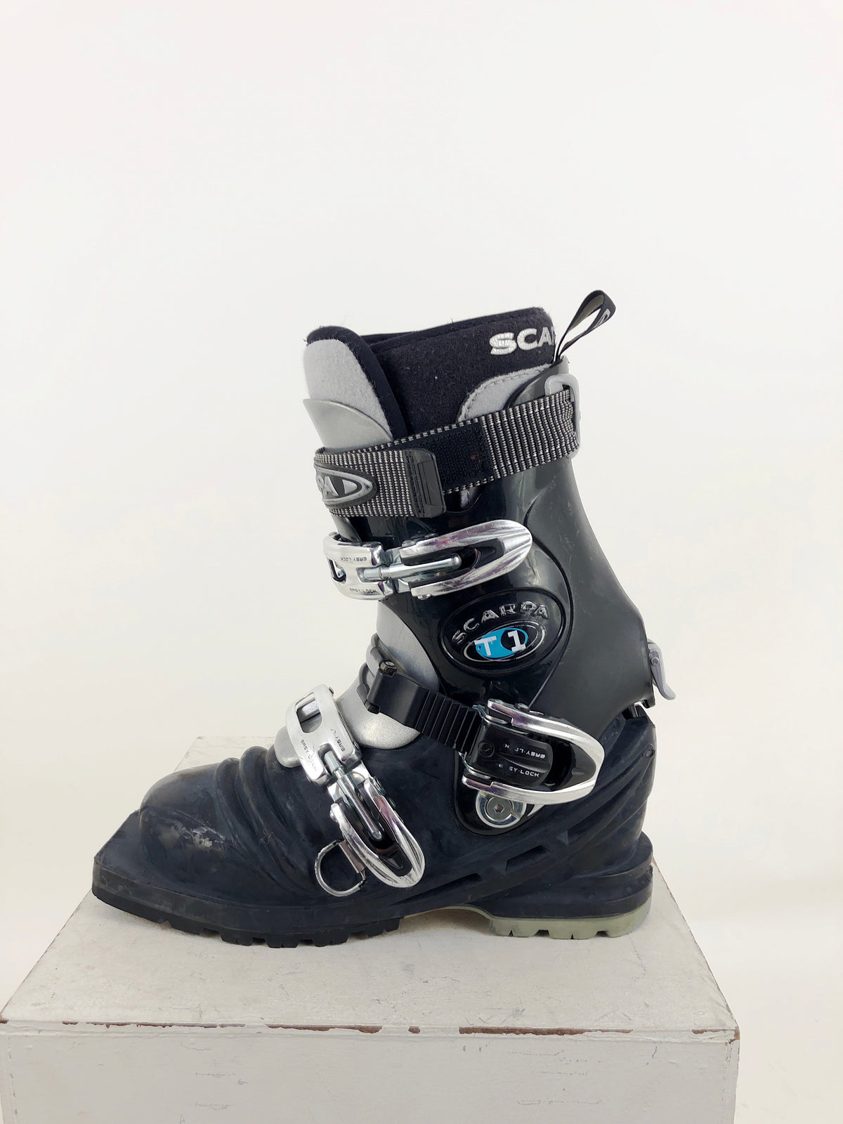 24.0 Scarpa T1 (Used)