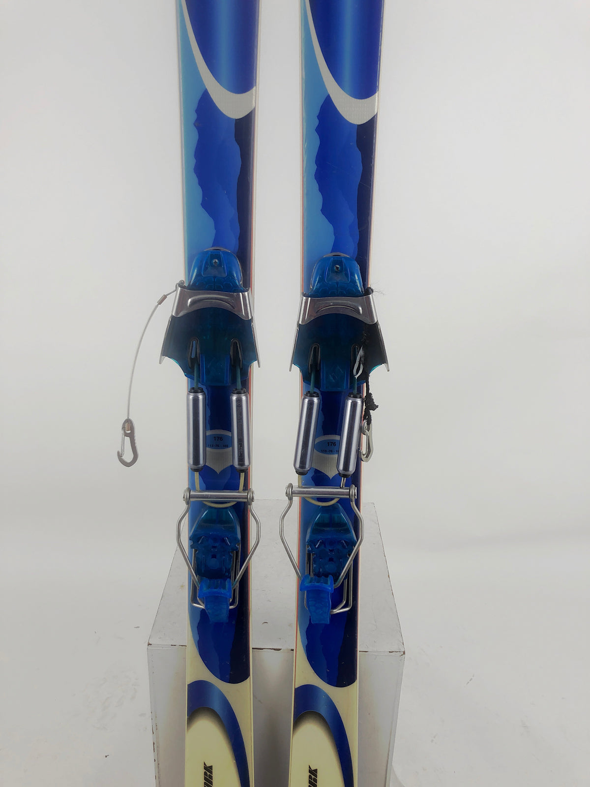 176cm Rossignol T3 w/ Black Diamond O2 Sm Midstiff (Used)