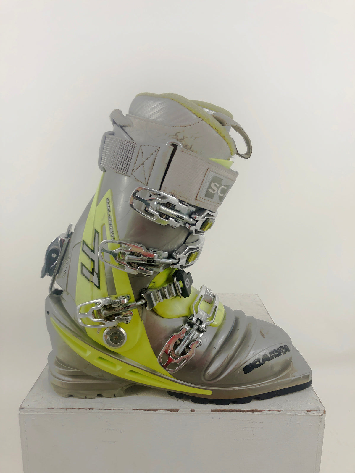 24.5 Scarpa T1 (Used)