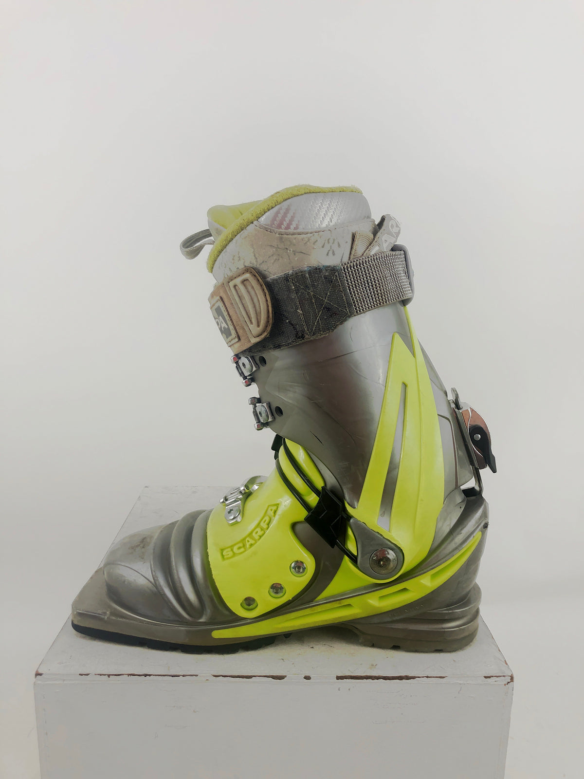 24.5 Scarpa T1 (Used)