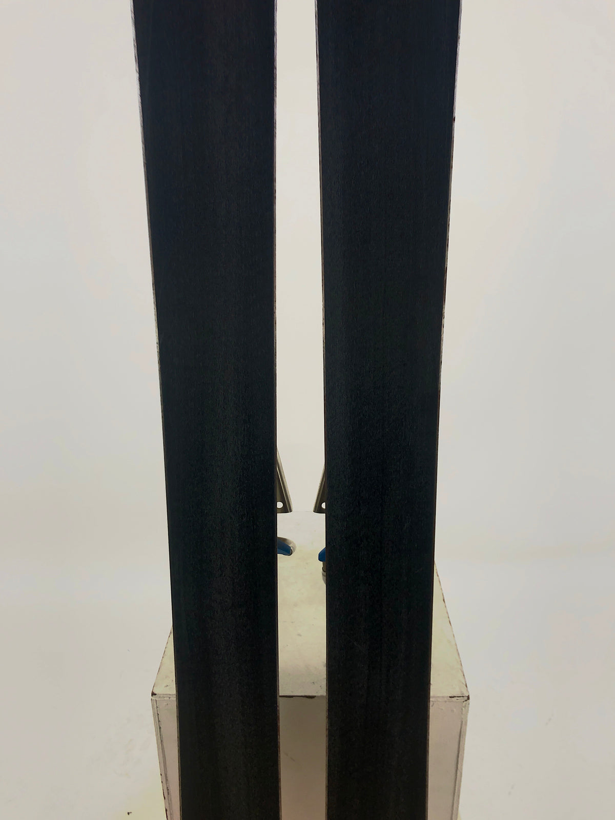 155cm Black Diamond Joule w/ 22 Designs Hammerhead (Used)
