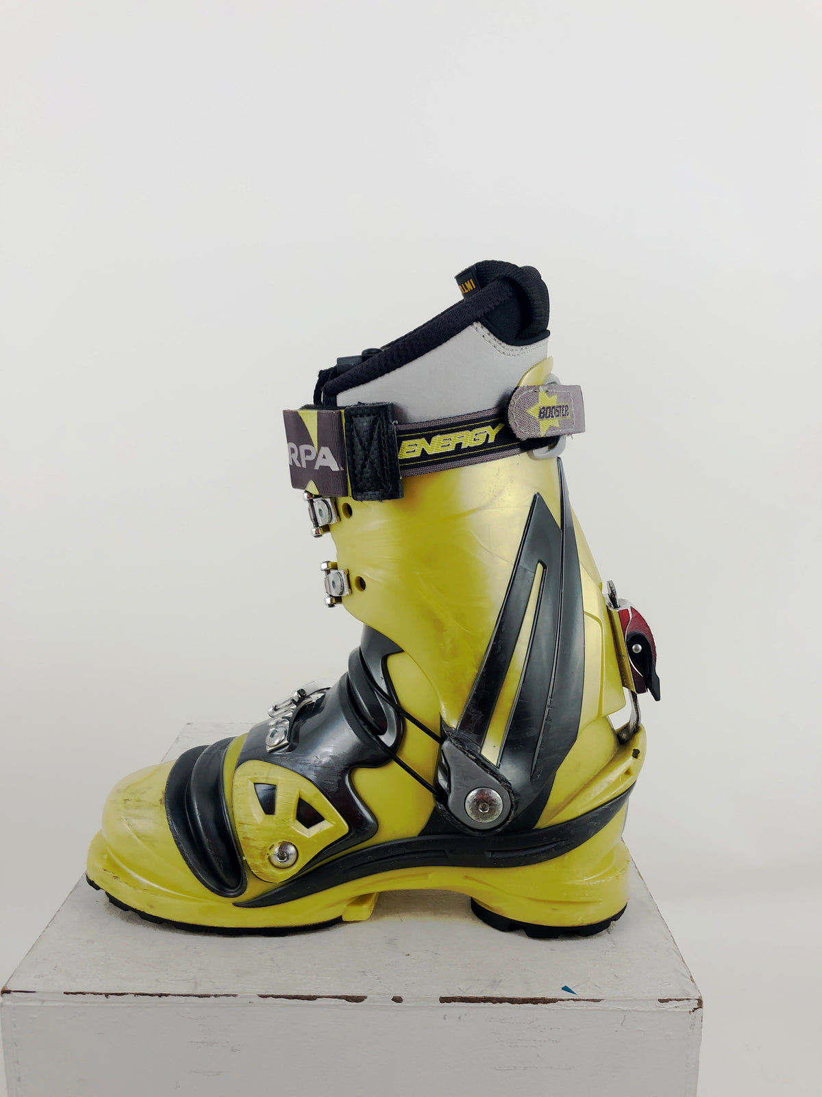 25.0 Scarpa TX Comp w/ Intuition Tongue (Used)
