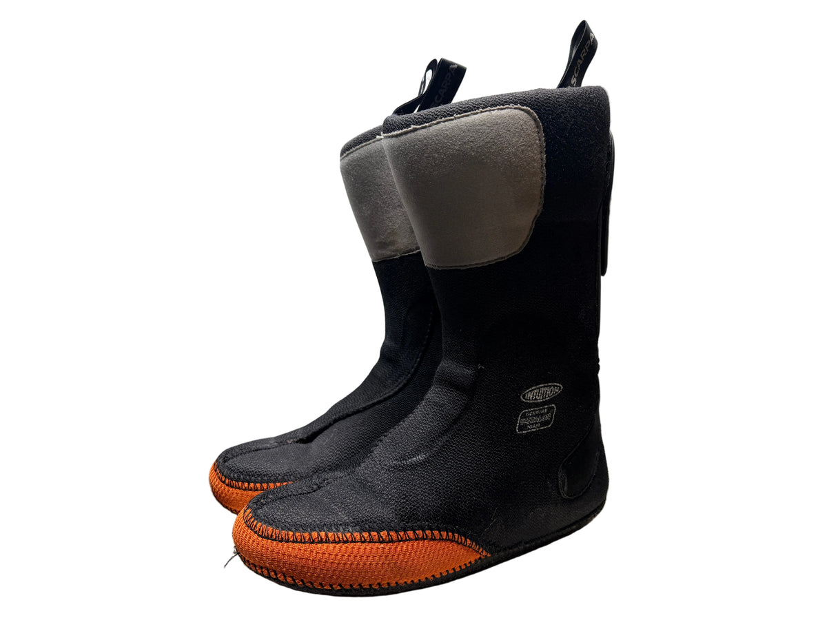 Used Scarpa T1 Telemark Ski Boots in Mondo 27.5 with Booster Power Straps. 75mm duckbill telemark boots sold by Freeheel Life.