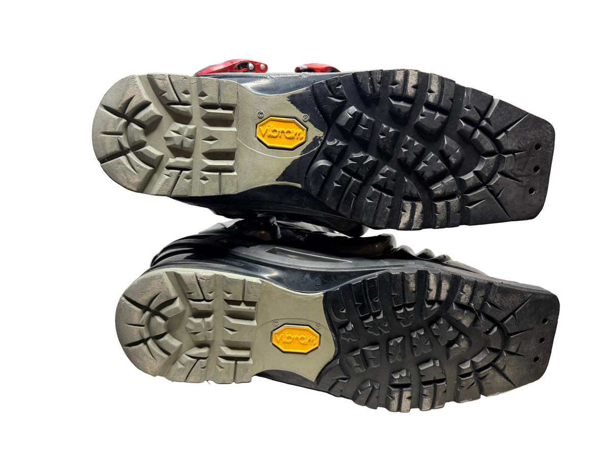 Used Scarpa T1 Telemark Ski Boots in Mondo 27.5 with Booster Power Straps. 75mm duckbill telemark boots sold by Freeheel Life.