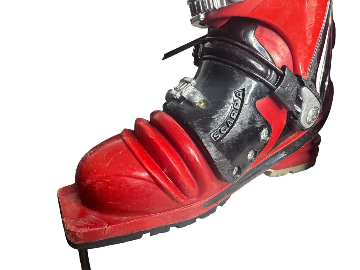 26.5 Scarpa T-Race (Used)