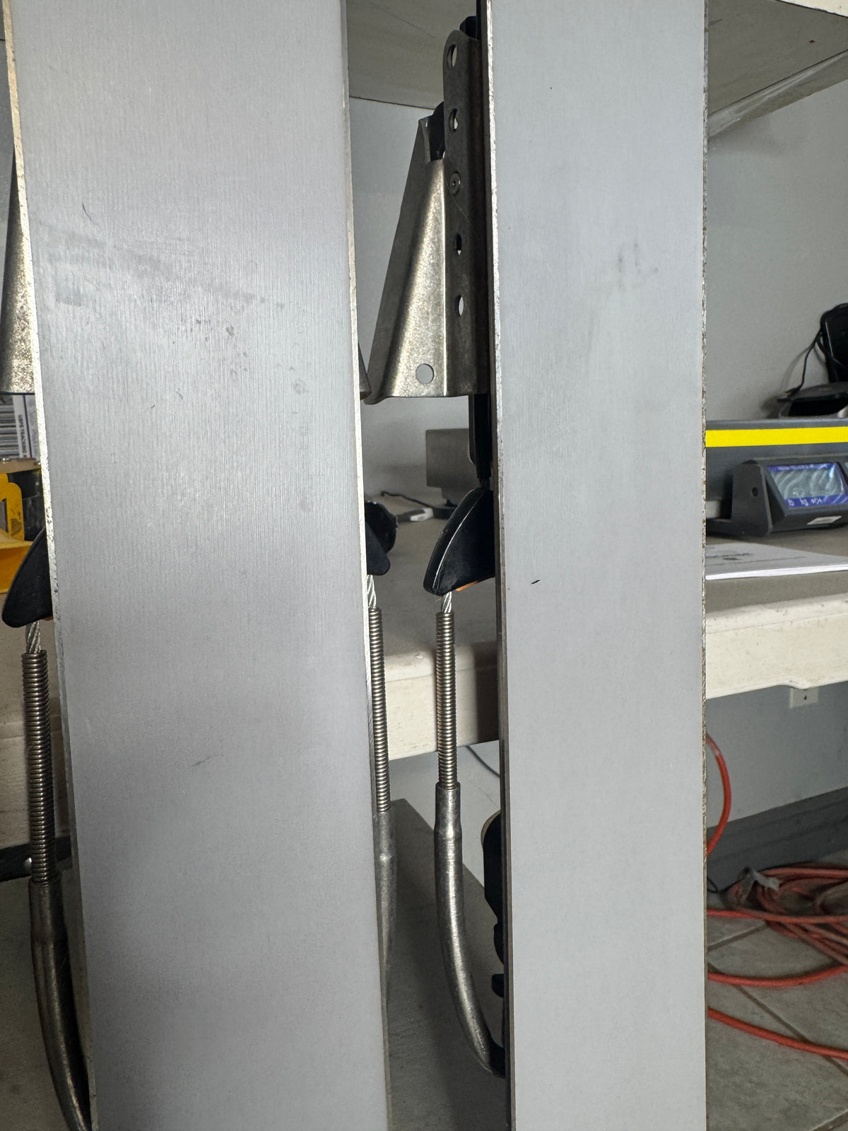 Atomic RT 80 (178 cm) Skis w/ 22 Designs HammerHead Bindings – Used