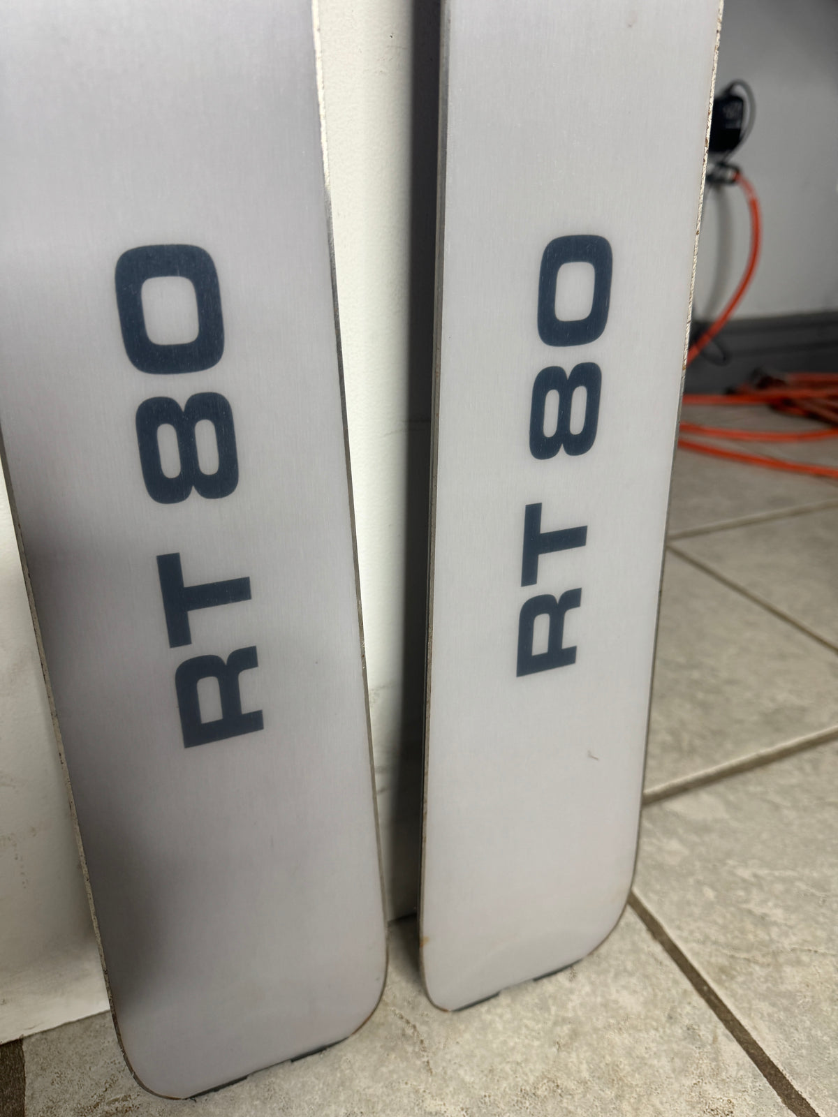 Atomic RT 80 (178 cm) Skis w/ 22 Designs HammerHead Bindings – Used