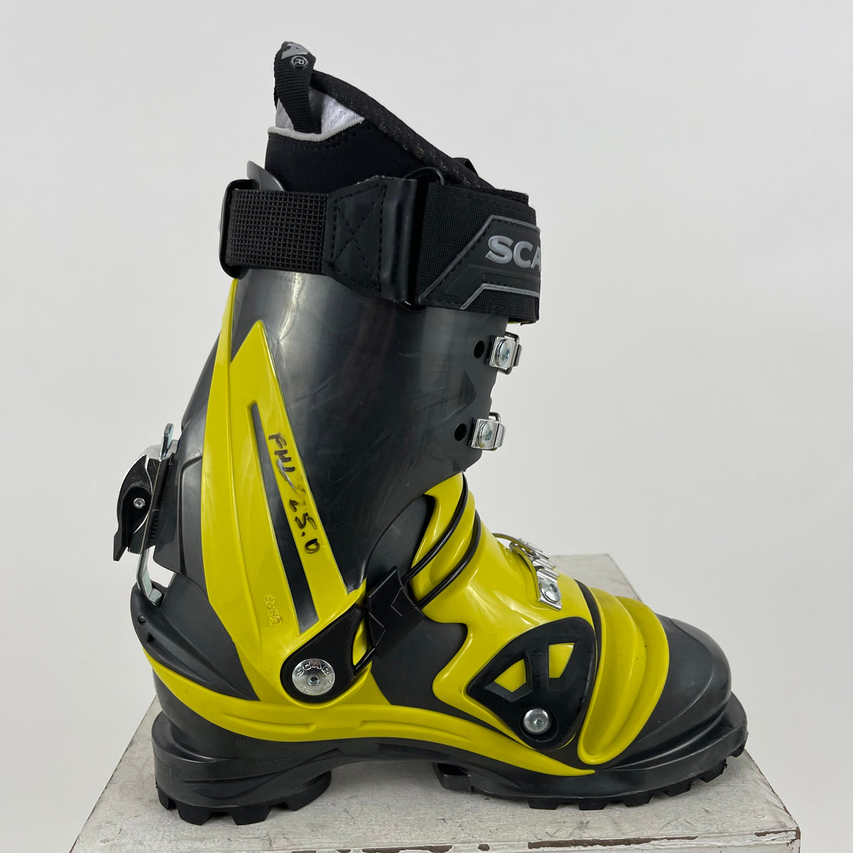 25.0 Scarpa TX Comp (DEMO) (USED)