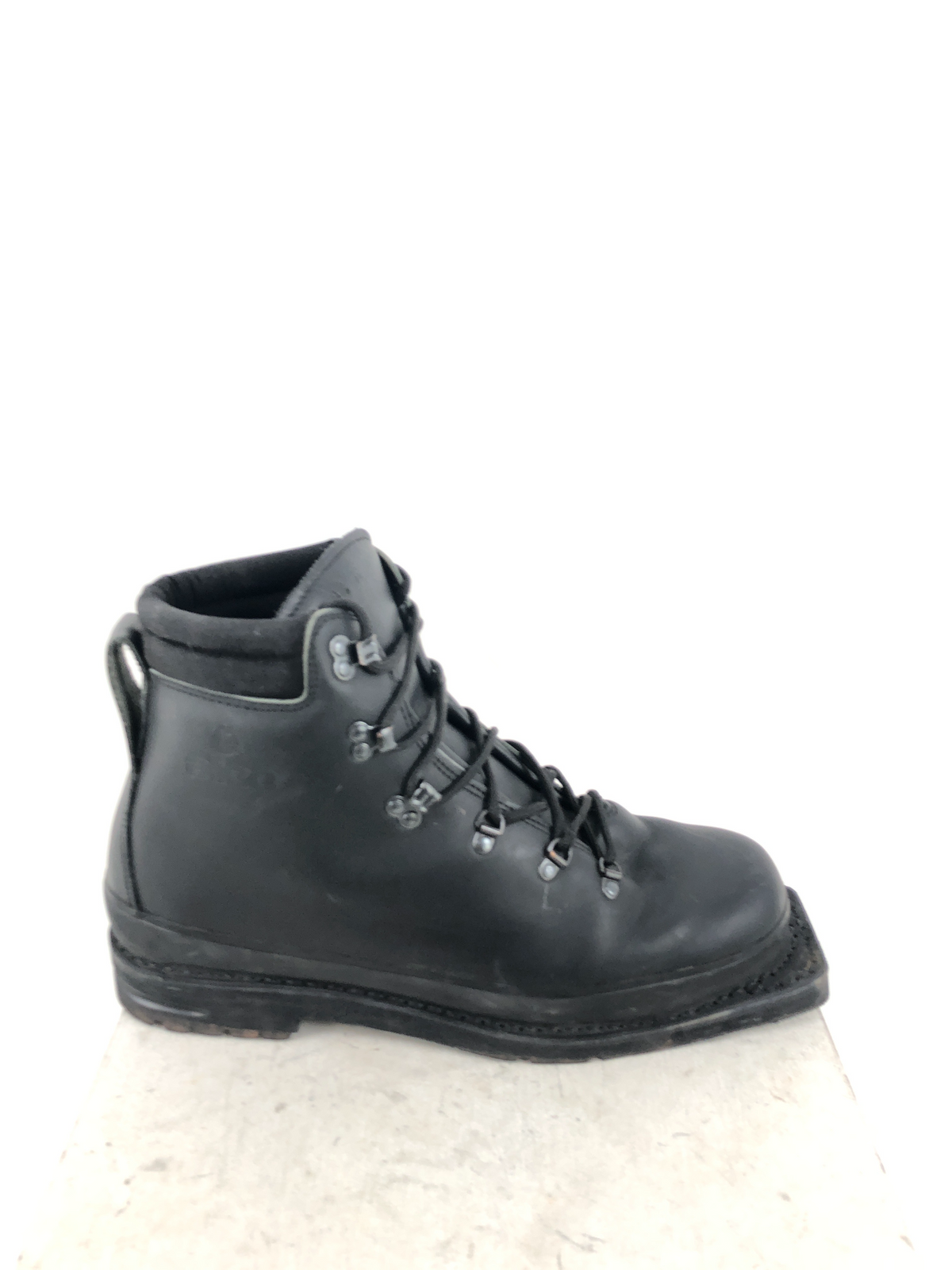 32.0 Alico Leathers like new