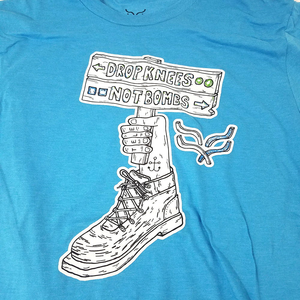 Drop Knees Not Bombs - T-Shirt - Light Blue