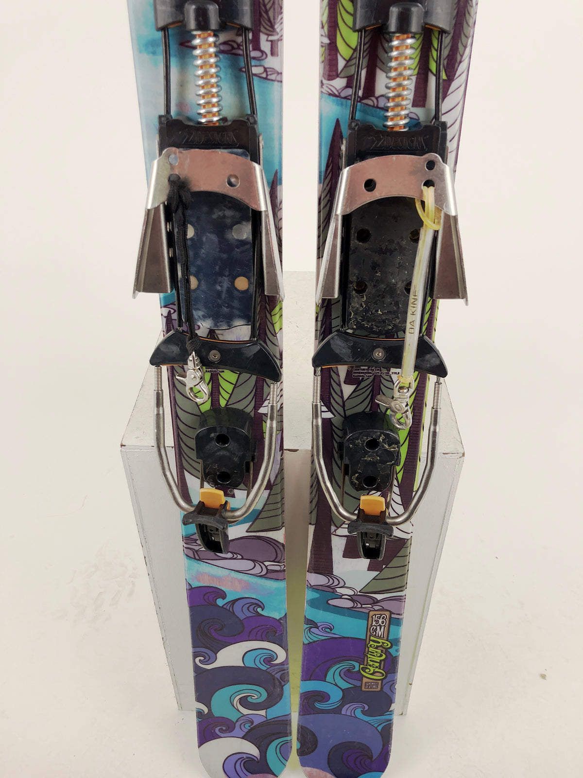 156cm Atomic Century W/ 22 Designs Hammerhead (Used)