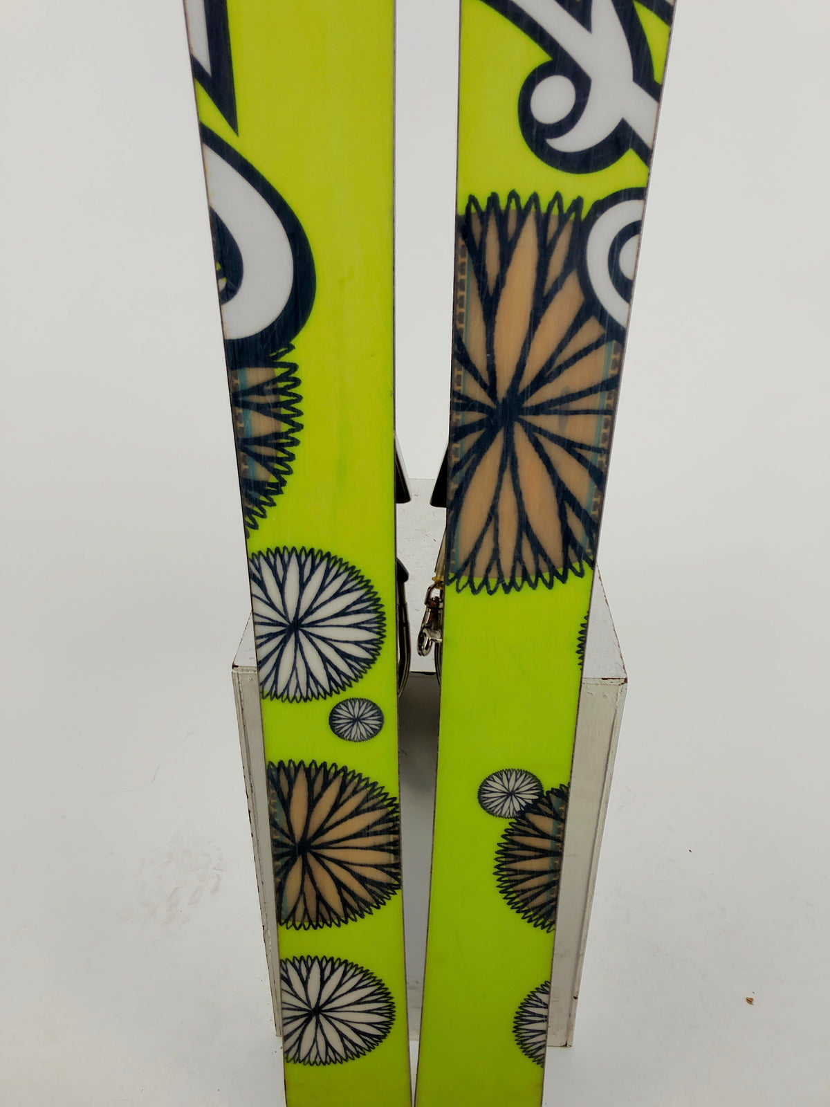 156cm Atomic Century W/ 22 Designs Hammerhead (Used)