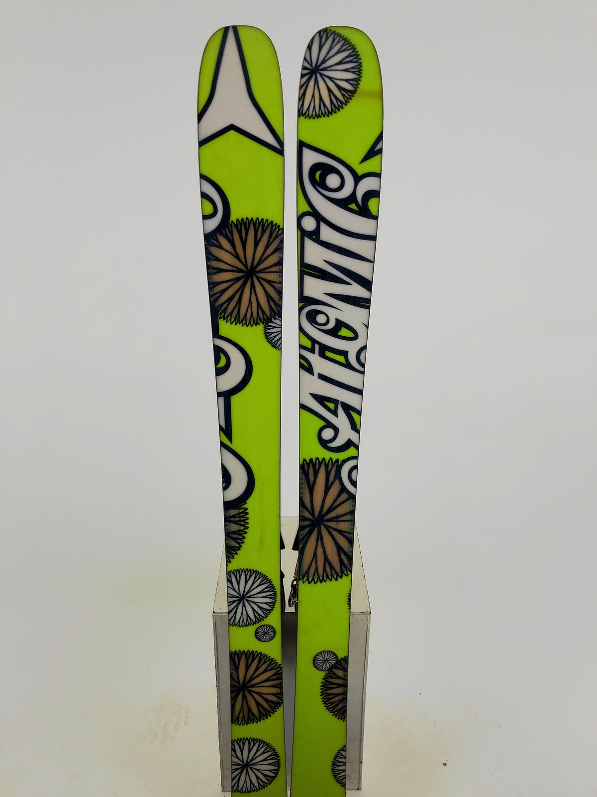 156cm Atomic Century W/ 22 Designs Hammerhead (Used)