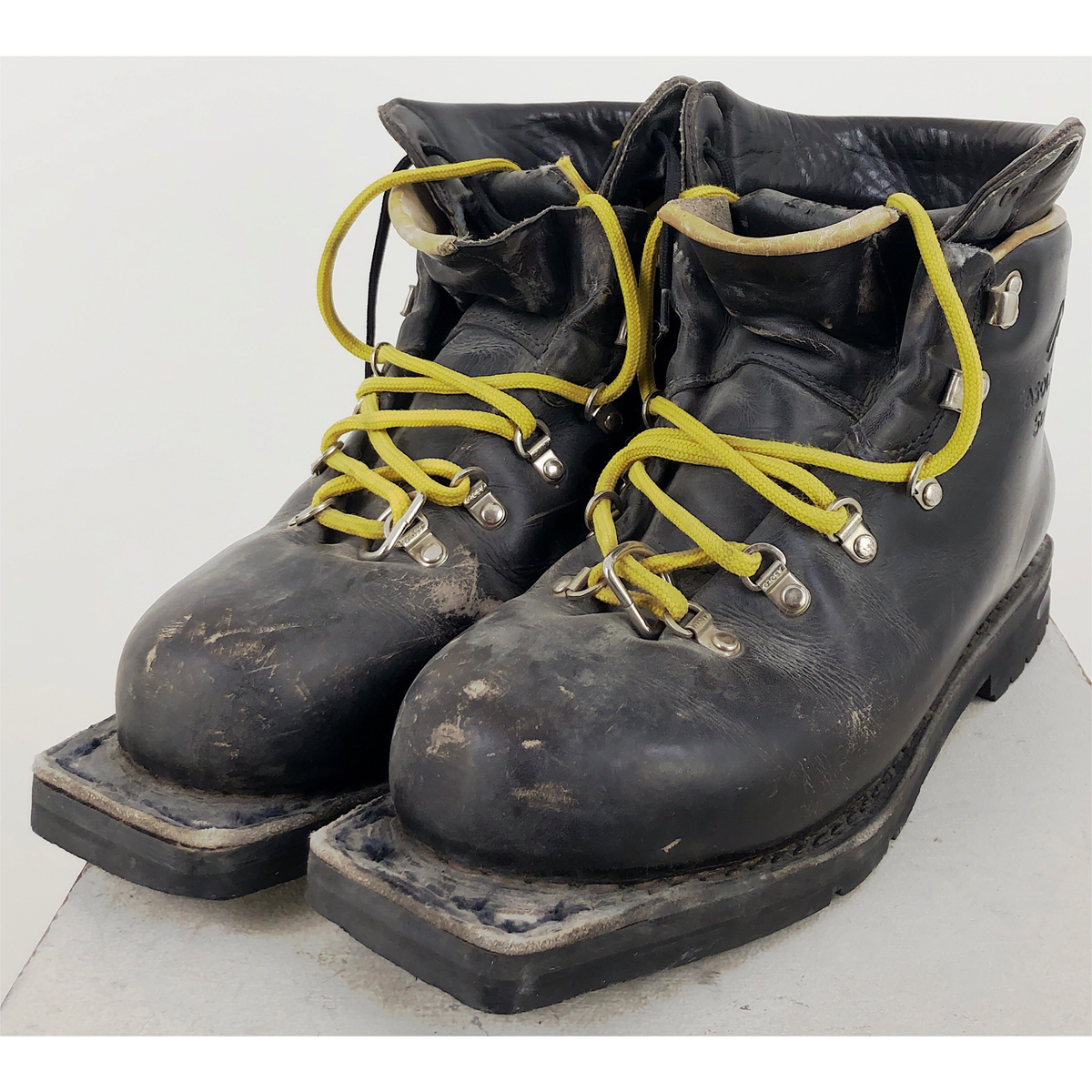Size 9 Asolo Sport Summit (Used)