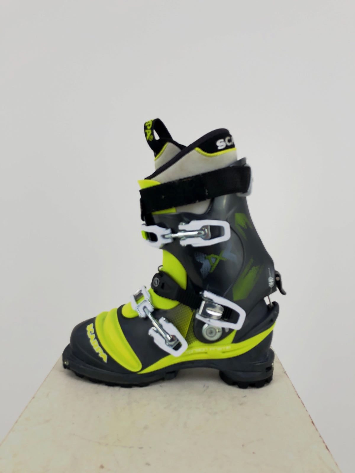 24.0 Scarpa TX NTN (Used)