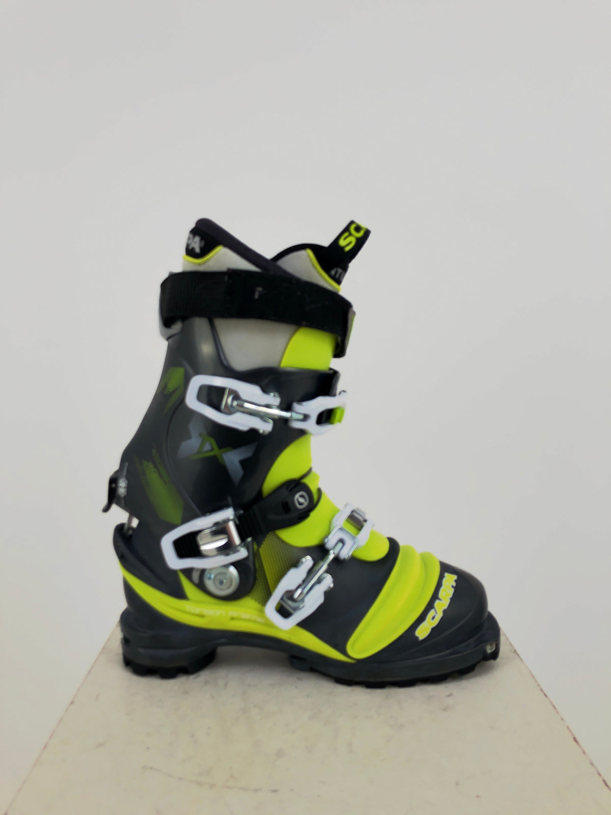 24.0 Scarpa TX NTN (Used)