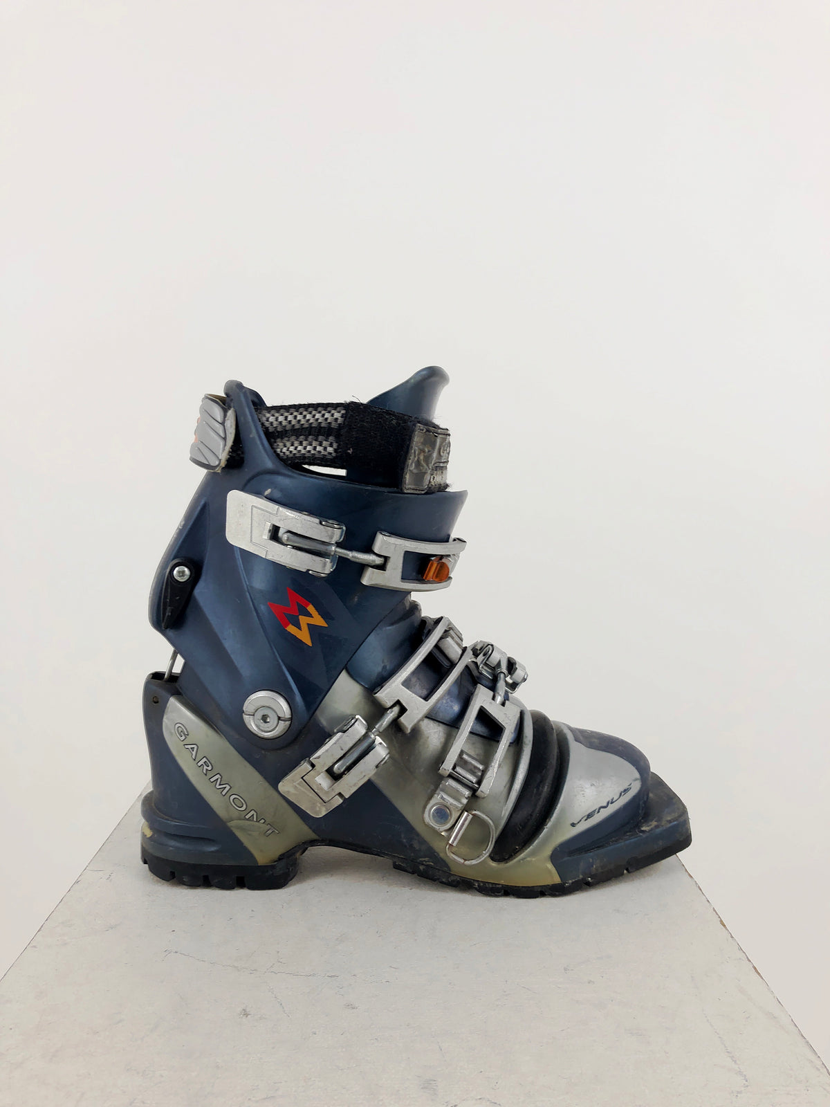 23.5 Garmont Venus (Shell Only) (Used)