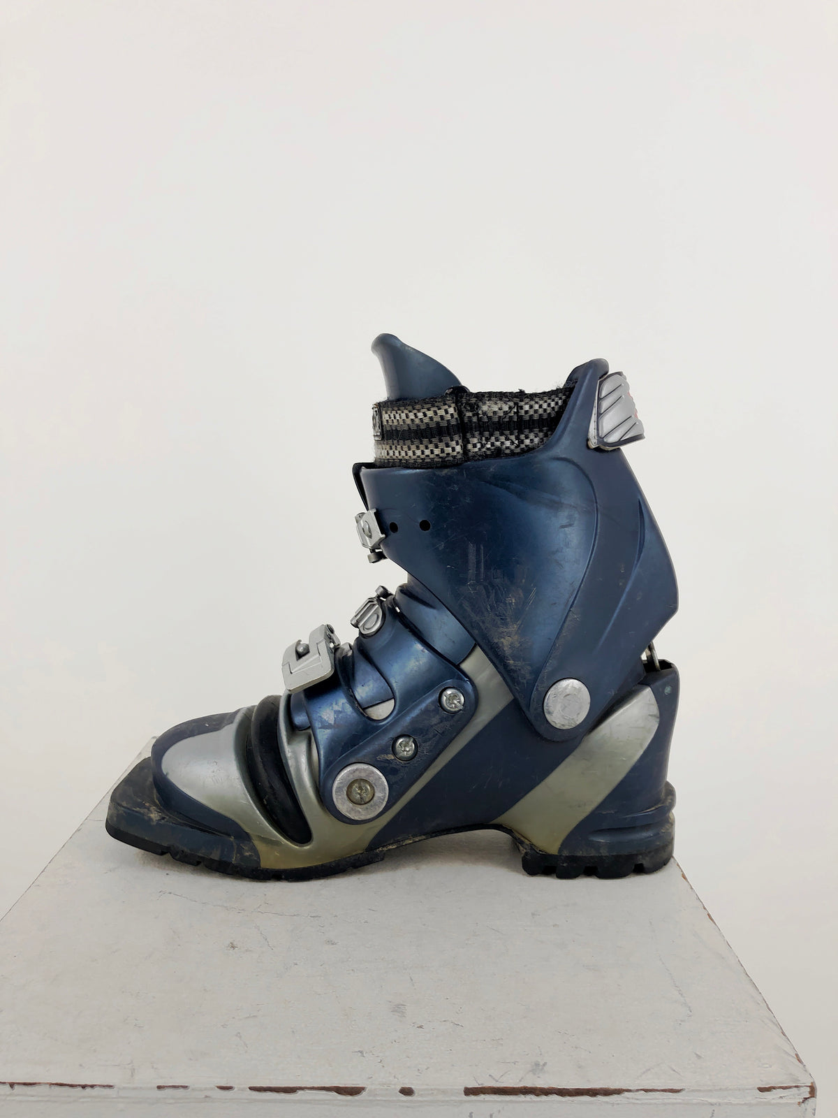 23.5 Garmont Venus (Shell Only) (Used)