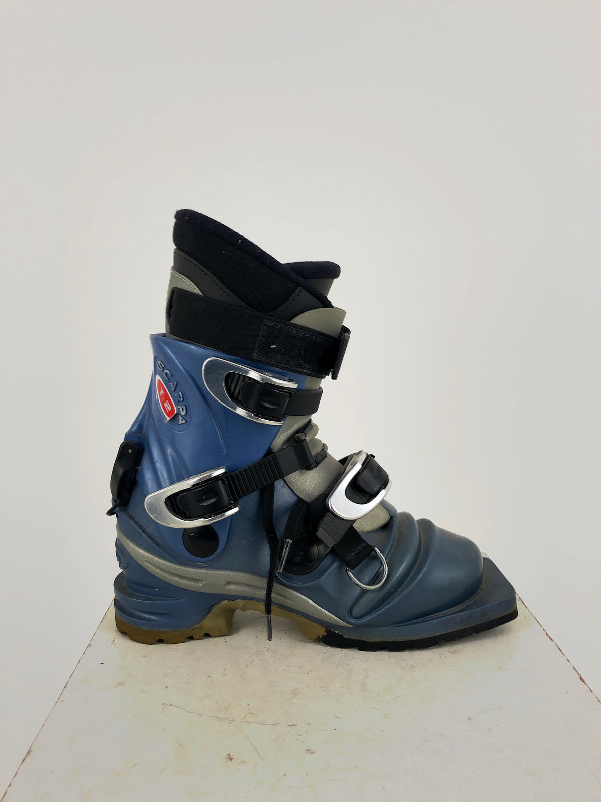 23.0 Scarpa T2 (Used)