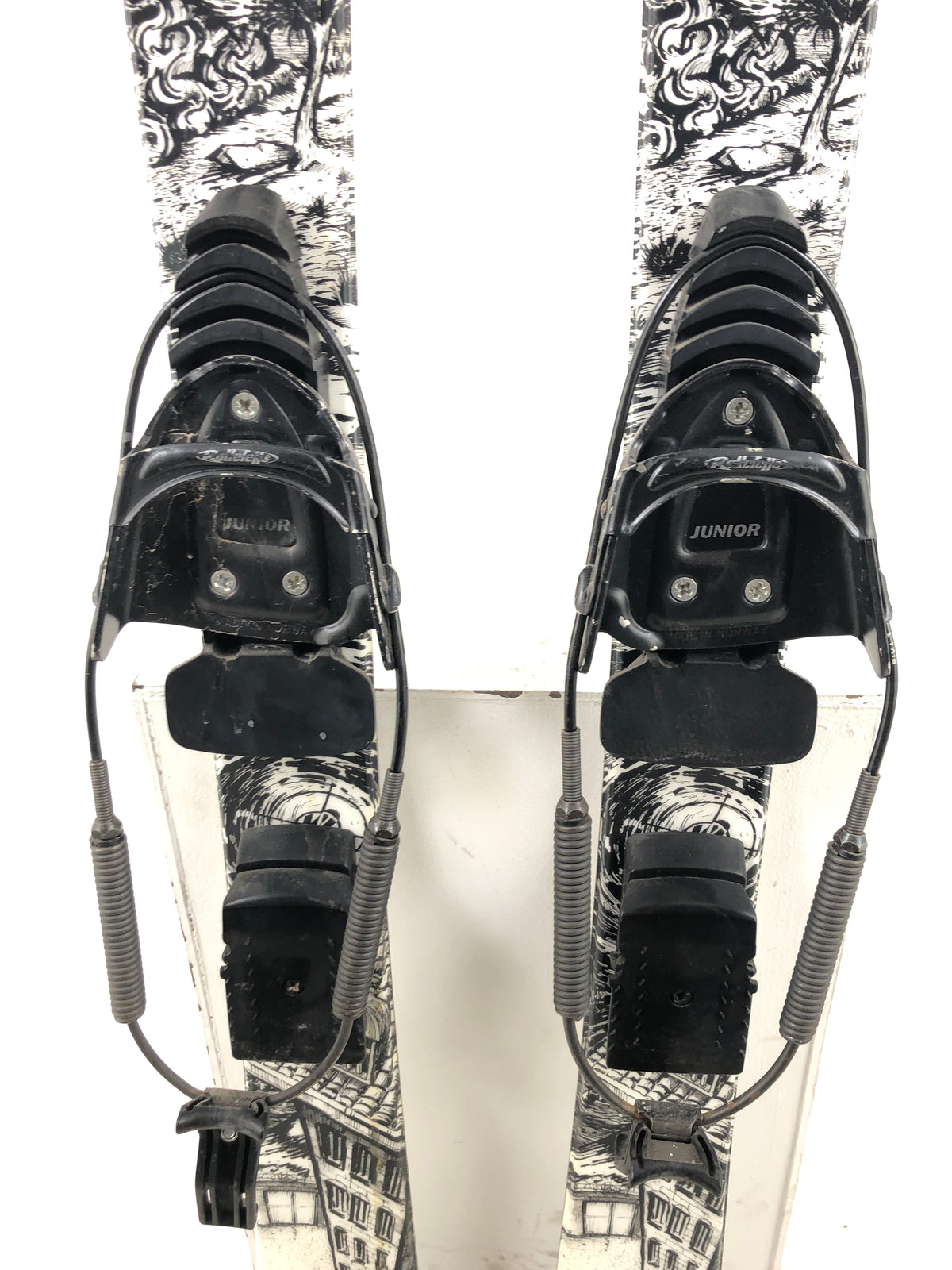 116cm K2 Kids Twin Tips W/ Rottefella Cable Bindings (Used)
