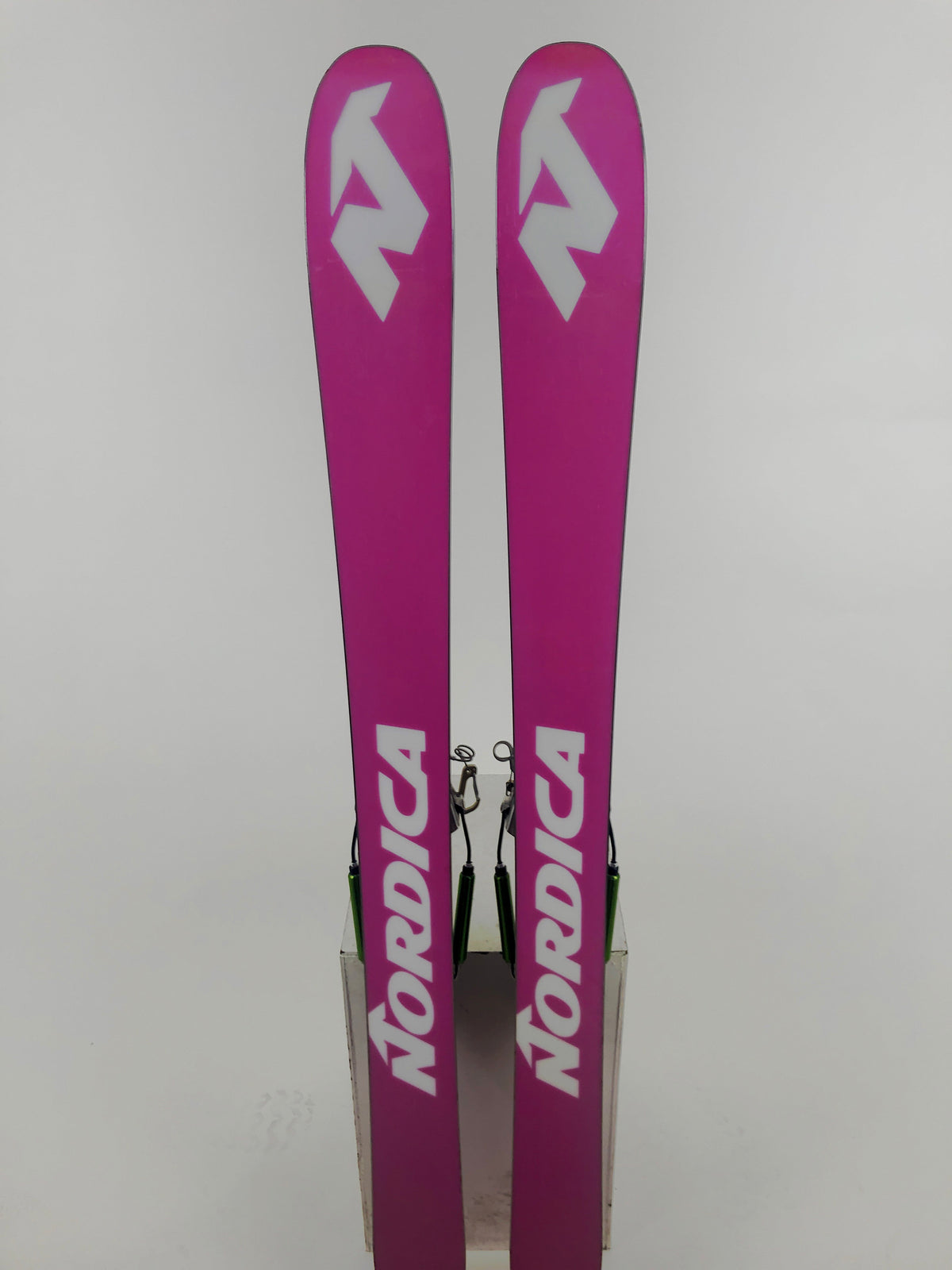 140cm Nordica Santa Ana 95 S W/ Voile Switchback (Used)